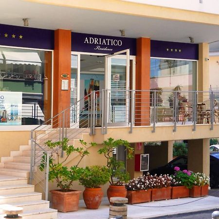 غابيتّشي ماري Residence Adriatico المظهر الخارجي الصورة