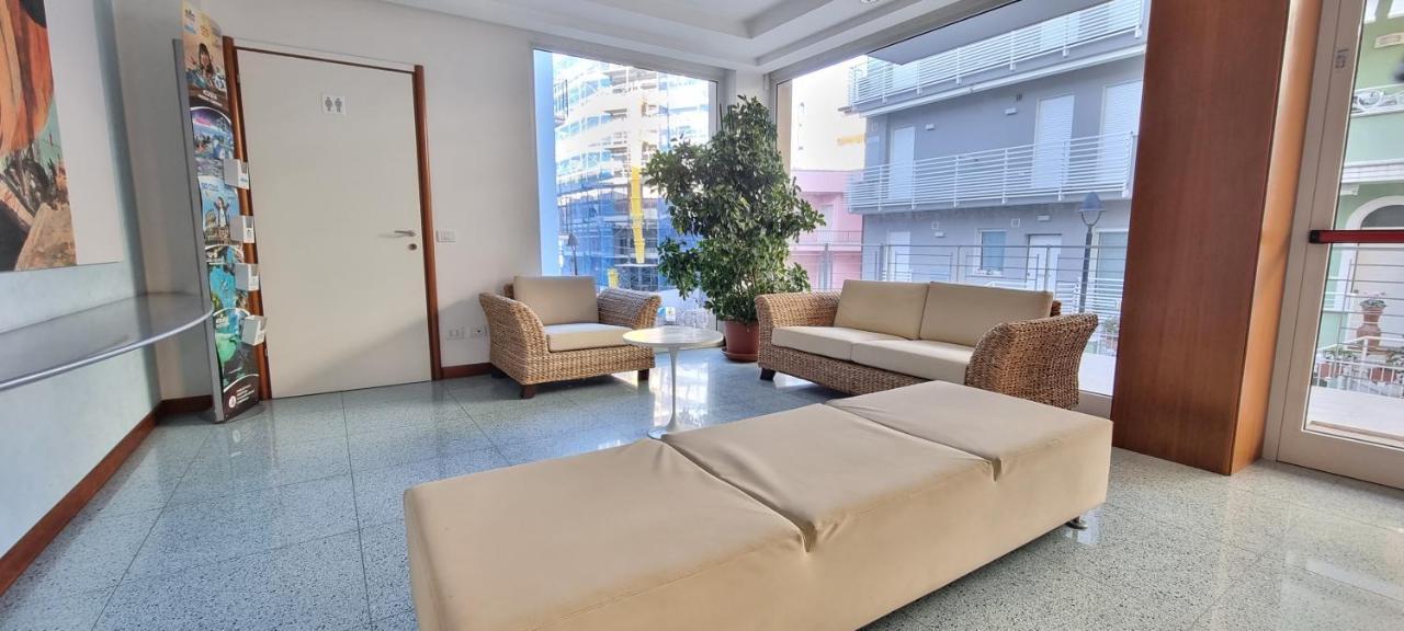 غابيتّشي ماري Residence Adriatico المظهر الخارجي الصورة