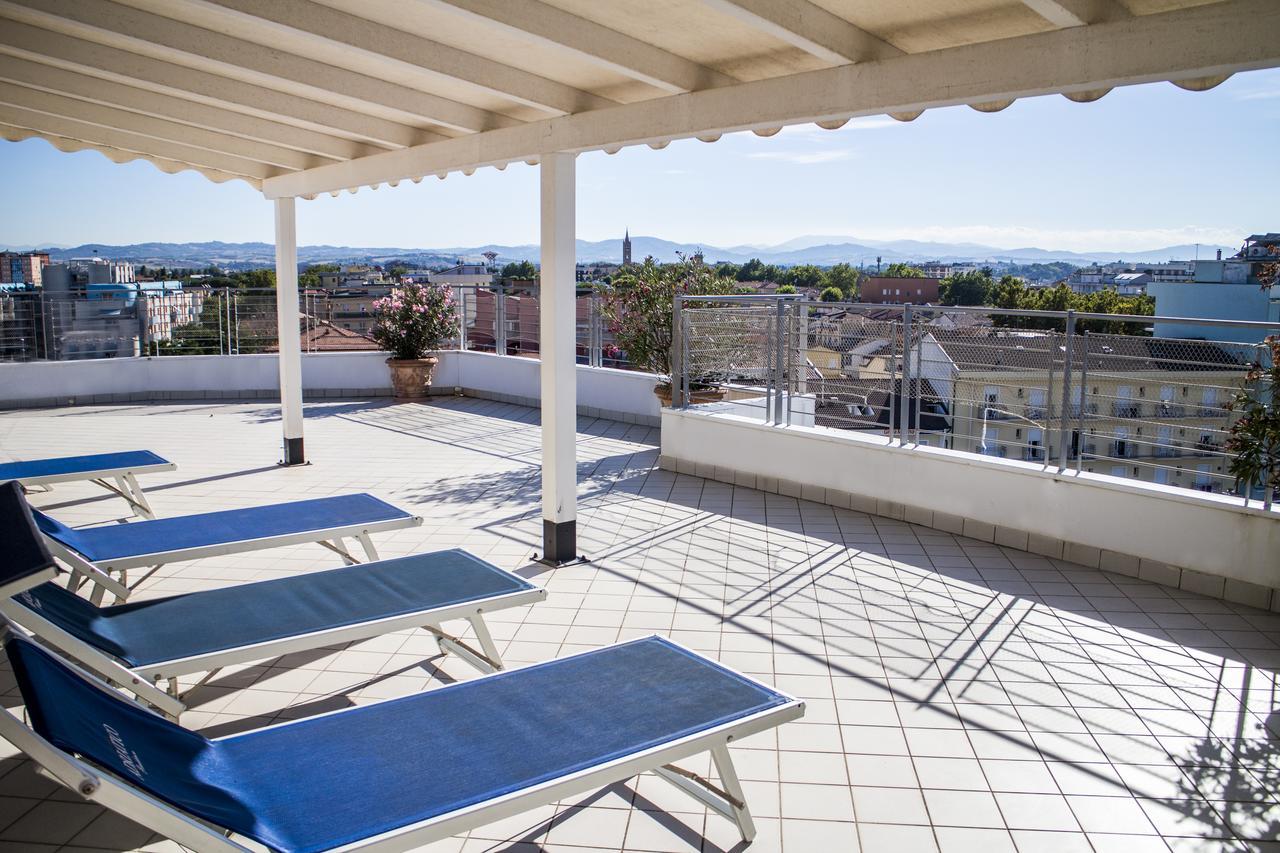غابيتّشي ماري Residence Adriatico المظهر الخارجي الصورة
